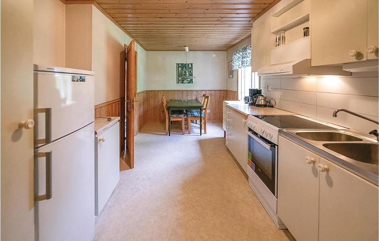 2 Bedroom Gorgeous Home In Hestra Algutstorp Exteriör bild