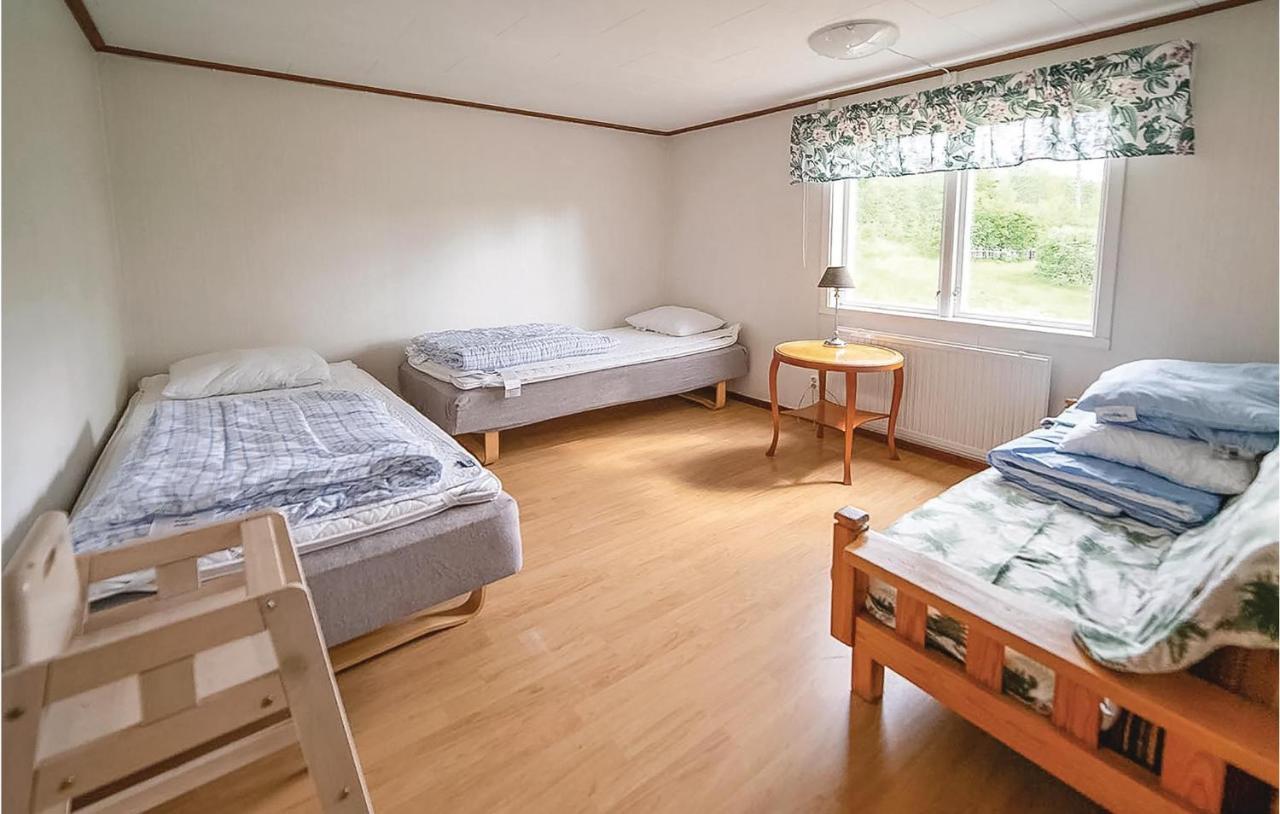 2 Bedroom Gorgeous Home In Hestra Algutstorp Exteriör bild